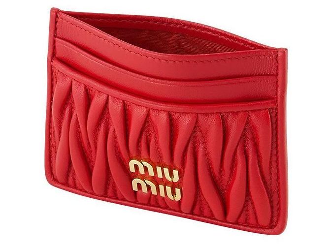 Miu Miu Tarjetero de piel Nappa Matelassé Red AFPP Roja - vista 4