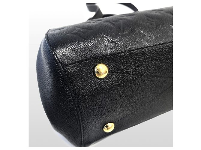 Louis Vuitton Borsa a tracolla Montaigne MM Empreinte Nera Nero - vista 17