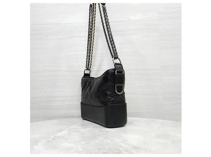 Chanel Bolsa Gabrielle Hobo Small Preta com ferragens douradas Preto - vista 2