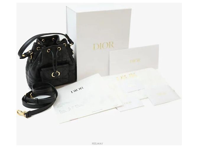 Dior Mini borsa bucket in pelle di agnello Macro Cannage Nera Nero - vista 8