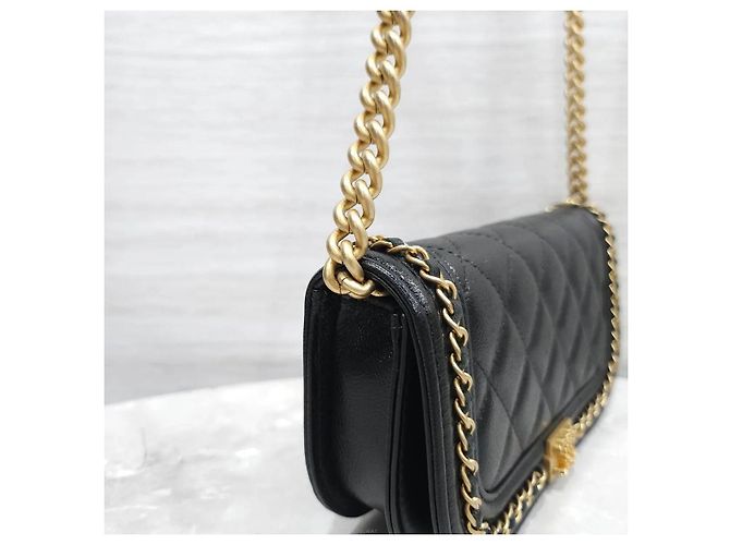 Chanel Borsa a tracolla Boy WOC con porta cellulare Caviar Black Gold Nero - vista 4