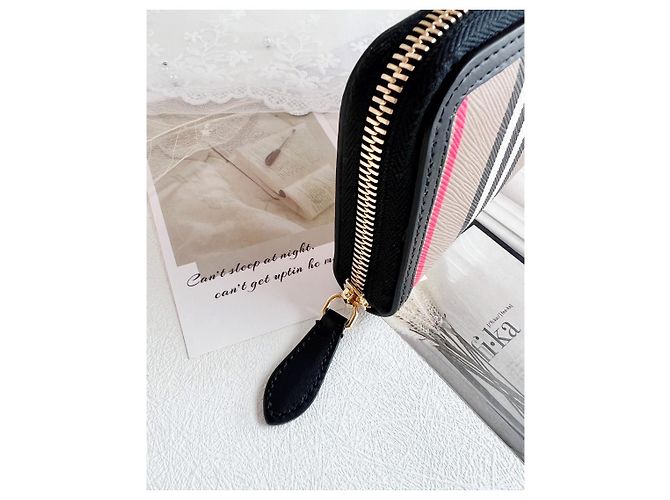 Burberry Ellerby Zip Round Damen Langbeutel Black Schwarz - Ansicht 14