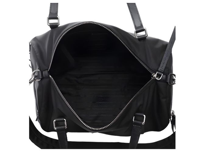 Prada Grand sac duffle en nylon et cuir saffiano Noir - vue 8