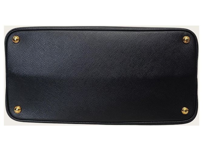 Prada Borsa a spalla double tote Medium in Saffiano nero e oro - vista 6