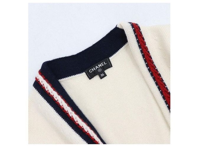 Chanel Kaschmir-Cardigan mit goldenen CC-Knöpfen Weiß - Ansicht 5