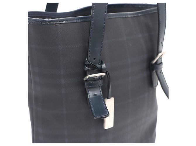 Burberry Borsa Tote e Borsa a Tracolla in PVC Nova Check Blu - vista 14