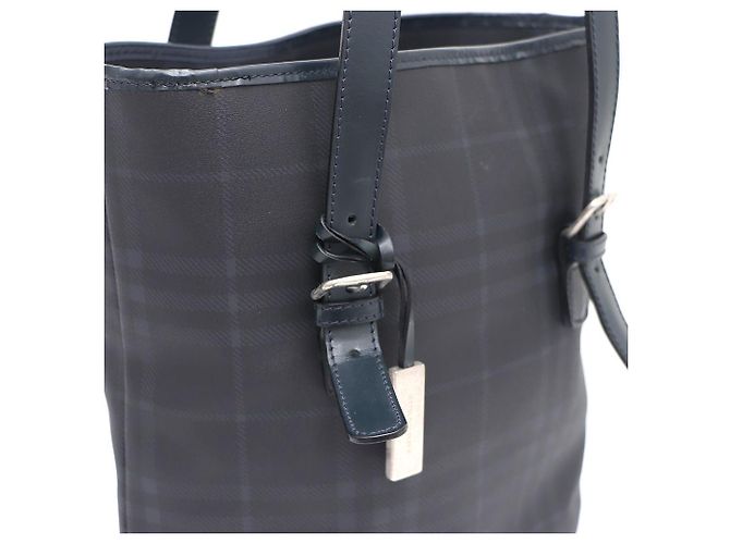 Burberry Borsa Tote e Borsa a Tracolla in PVC Nova Check Blu - vista 5