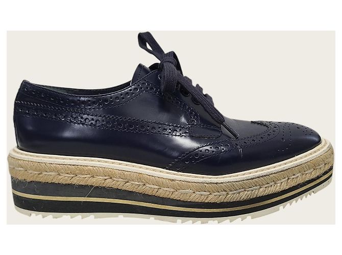 Prada Scarpe Clipper Wingtip in vitello Navy con suola espadrillas Blu - vista 2