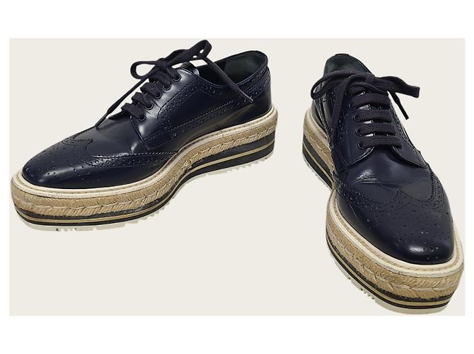 Prada Scarpe Clipper Wingtip in vitello Navy con suola espadrillas Blu - vista 3