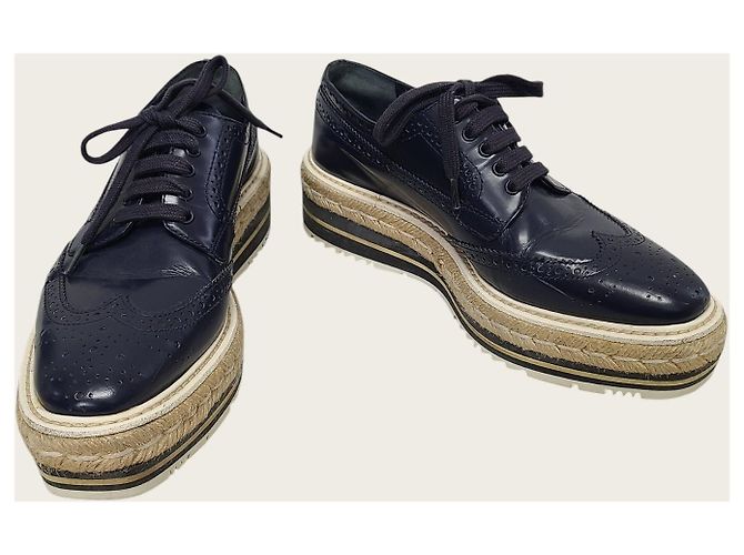 Prada Scarpe Clipper Wingtip in vitello Navy con suola espadrillas Blu - vista 4