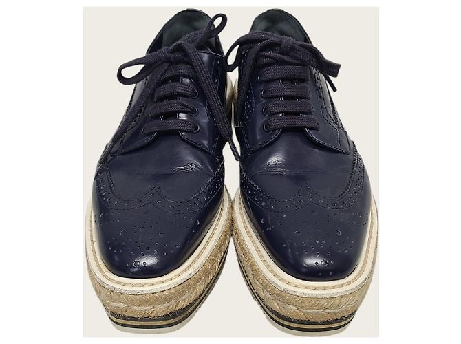 Prada Scarpe Clipper Wingtip in vitello Navy con suola espadrillas Blu - vista 6