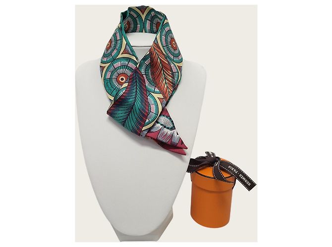 Hermès Grüner Twilly-Seidenschal mit Tiermotiv - Ansicht 6