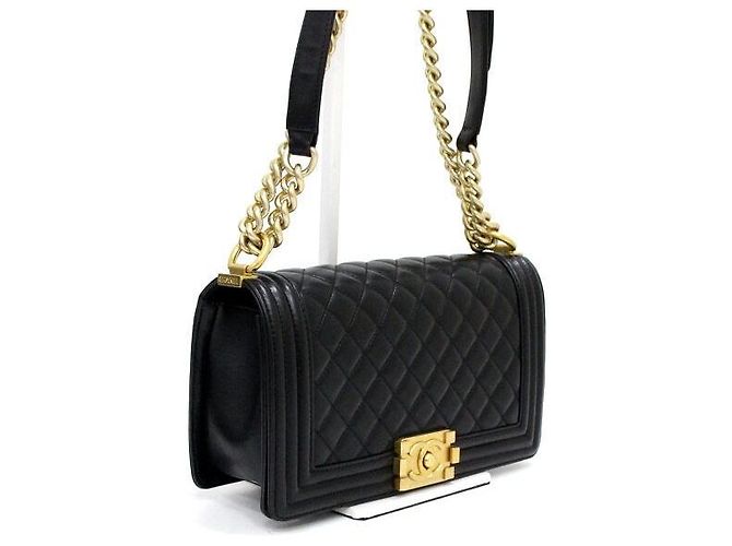 Chanel Borsa a tracolla da donna Boy Medium in lambskin nero con catena dorata - vista 4