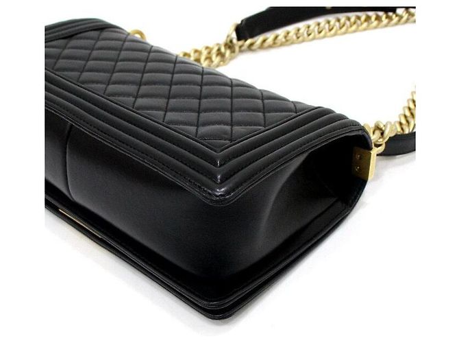 Chanel Borsa a tracolla da donna Boy Medium in lambskin nero con catena dorata - vista 9