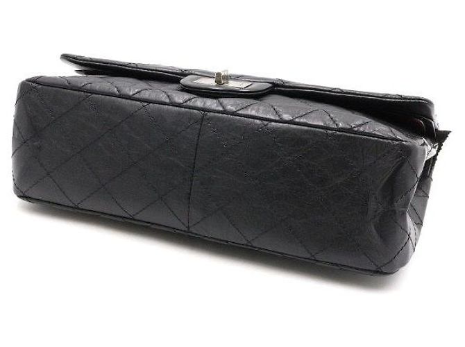 Chanel Vintage Schultertasche mit Klappe und silberner Kette Schwarz - Ansicht 7