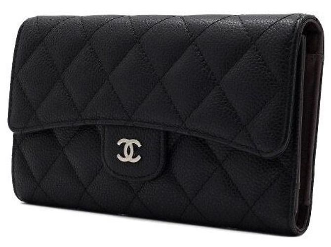 Chanel Cartera Larga Classic Flap de Caviar Negro - vista 2