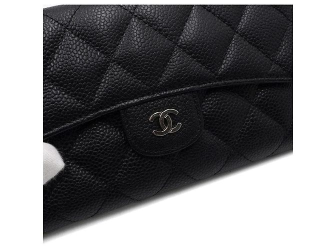 Chanel Cartera Larga Classic Flap de Caviar Negro - vista 4