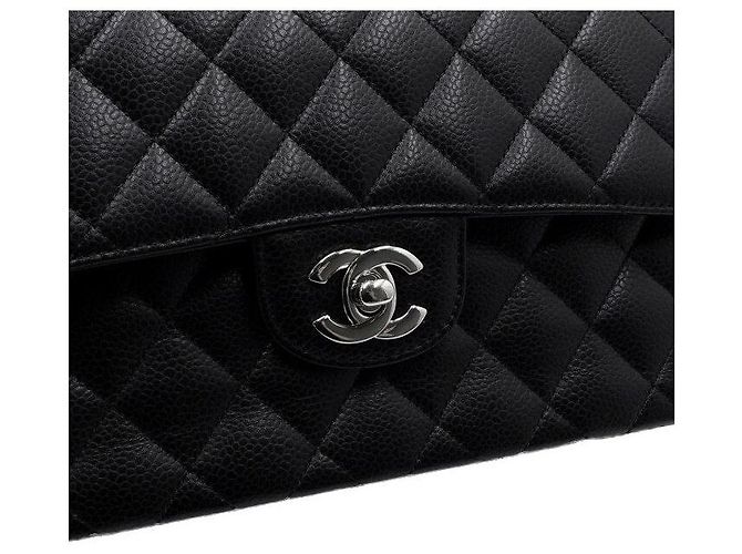 Chanel Borsa a tracolla Classic Small Flap CC in pelle caviar nera con catena argentata Nero - vista 11
