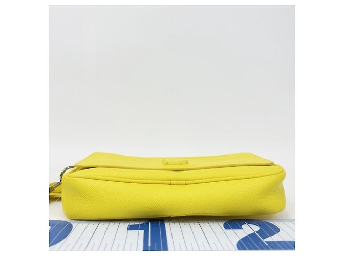 Borsa a tracolla Burberry Body Bag TB Belt in pelle gialla Giallo - vista 3