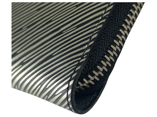 Borsa a Pochette Louis Vuitton Pochette Platte M62092 Epi Platine - vista 5