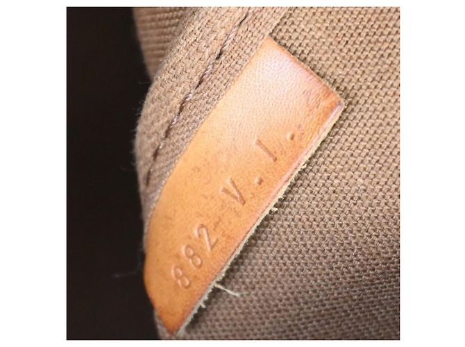 Louis Vuitton Saumur Monogram 35 Marrone - vista 7