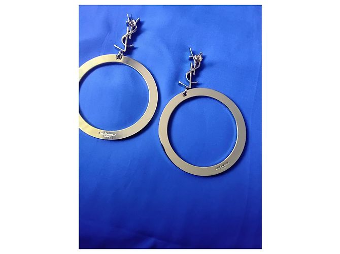 Orecchini a cerchio Saint Laurent con monogramma YSL tono oro D'oro - vista 9