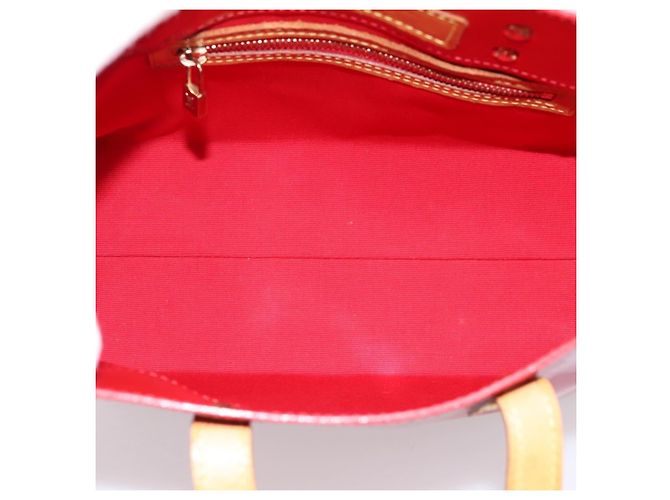 Louis Vuitton Reade Monogram Vernis PM Rosso - vista 5