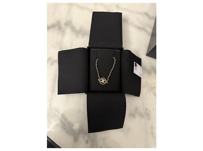 Collana Choker Chanel Logo CC Dorata e Nera Nero Gold hardware - vista 3