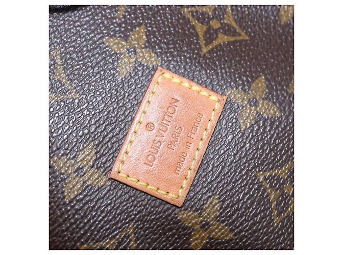 Louis Vuitton Saumur Monogram 30 Marrone - vista 6