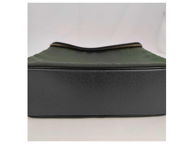 Borsa a tracolla Louis Vuitton Taimir Grigio - vista 3