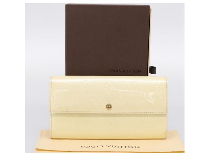 LOUIS VUITTON Vernis Portefeiulle Sarah Wallet Perle M91971 LV Auth 194462A - vista 12