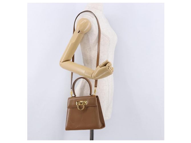 Borsa Salvatore Ferragamo Gancini in pelle 2way Marrone Oro Auth 196812 D'oro - vista 30