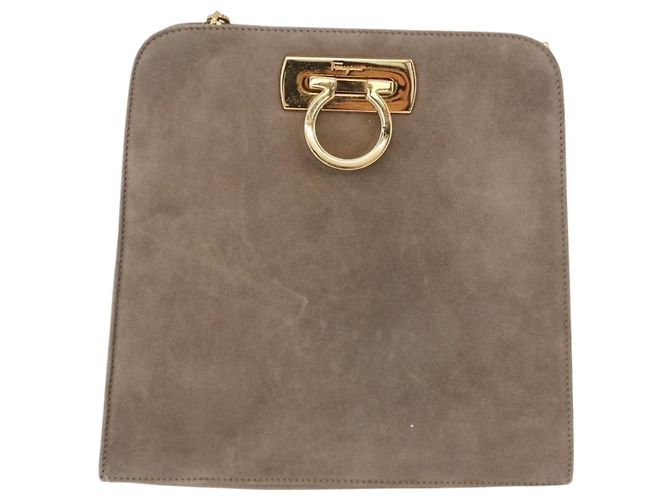 Borsa a tracolla Salvatore Ferragamo Gancini Chain in camoscio beige e oro Auth ka5639 D'oro - vista 2