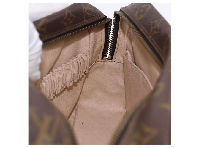 LOUIS VUITTON Monogram Trousse Toilette 28 Clutch Bag M47522 LV Auth 195695 Monograma - vista 10