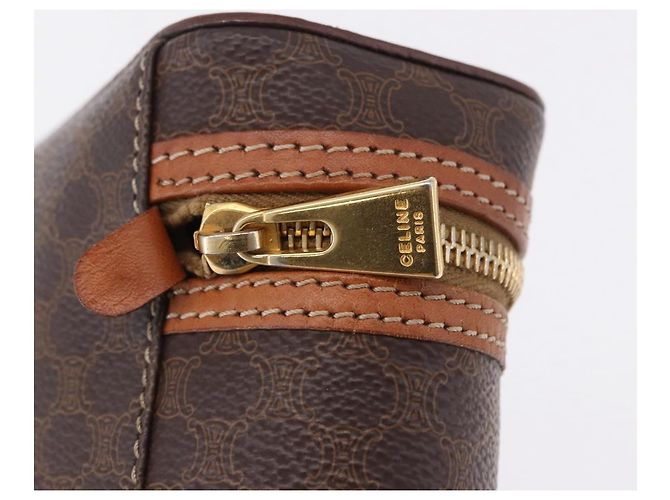 Céline Necessaire CELINE Macadam Canvas PVC Leather Brown Gold Auth 195699A Marrom Dourado - vista 14