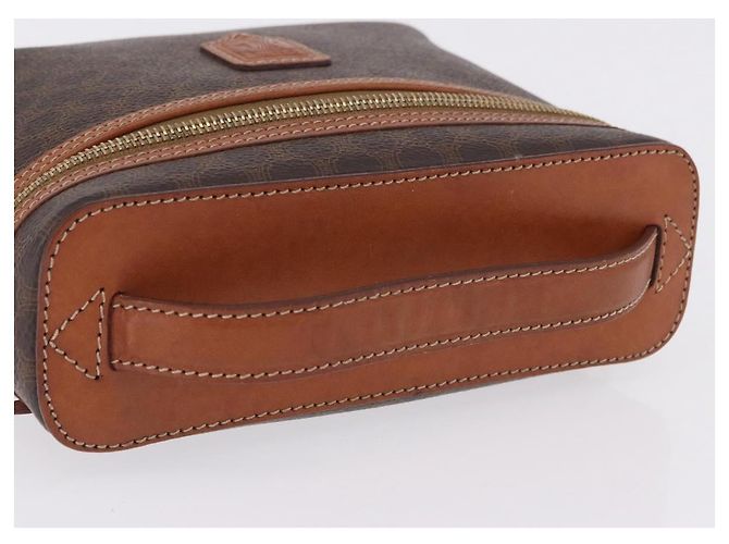 Céline Necessaire CELINE Macadam Canvas PVC Leather Brown Gold Auth 195699A Marrom Dourado - vista 6