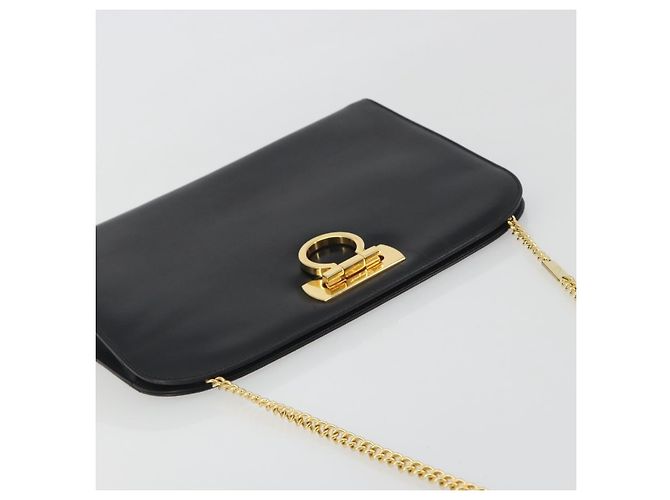 Borsa a tracolla Salvatore Ferragamo Gancini Chain in pelle nera e oro Auth 196249 Nero D'oro - vista 6