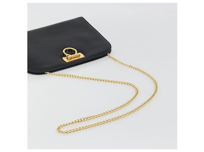 Borsa a tracolla Salvatore Ferragamo Gancini Chain in pelle nera e oro Auth 196249 Nero D'oro - vista 7