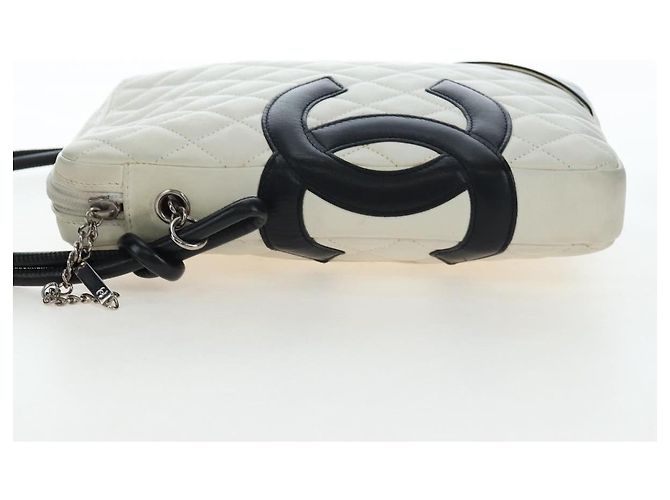Borsa CHANEL COCO Mark Matelasse Cambon Line in pelle bianca CC Auth 194709M Bianco - vista 4