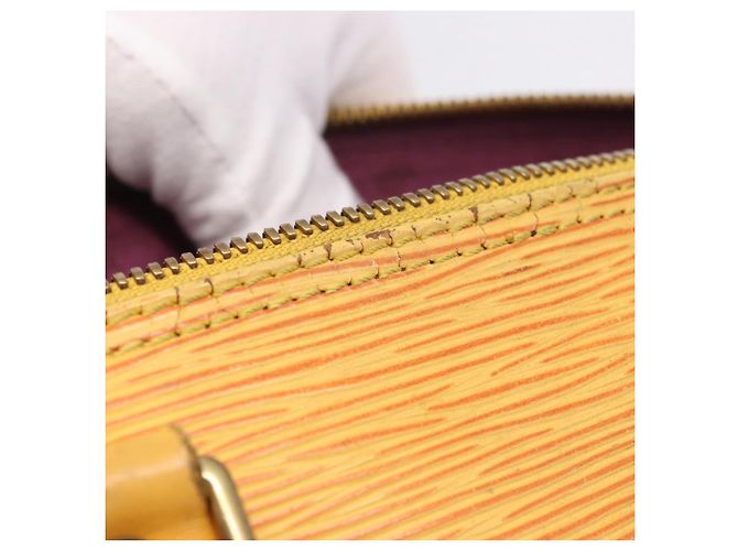 Borsa a mano LOUIS VUITTON Epi Alma Tassili Yellow M52149 LV Auth 195328 - vista 10