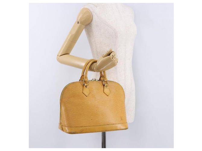 Borsa a mano LOUIS VUITTON Epi Alma Tassili Yellow M52149 LV Auth 195328 - vista 23