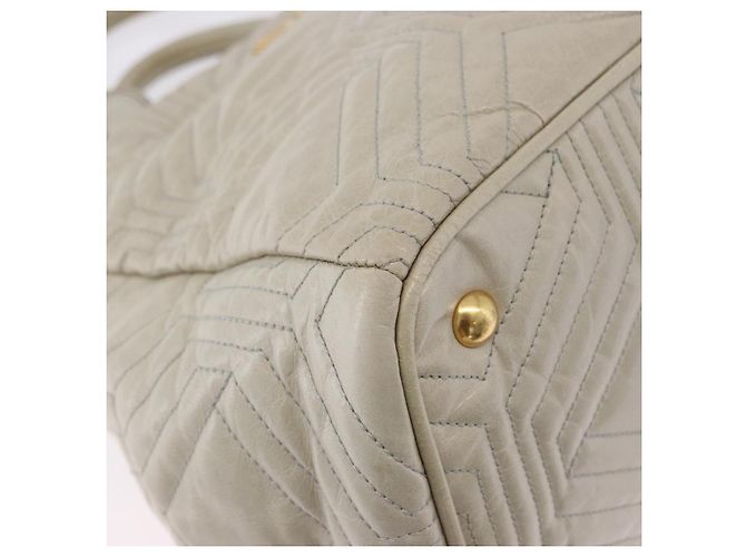 Borsa a mano Miu Miu Matelassé in pelle 2way Beige Gold Auth ka5616V D'oro - vista 15