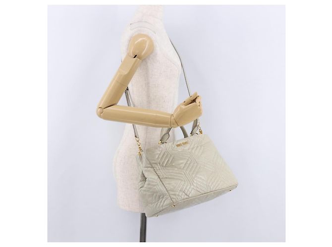 Borsa a mano Miu Miu Matelassé in pelle 2way Beige Gold Auth ka5616V D'oro - vista 24