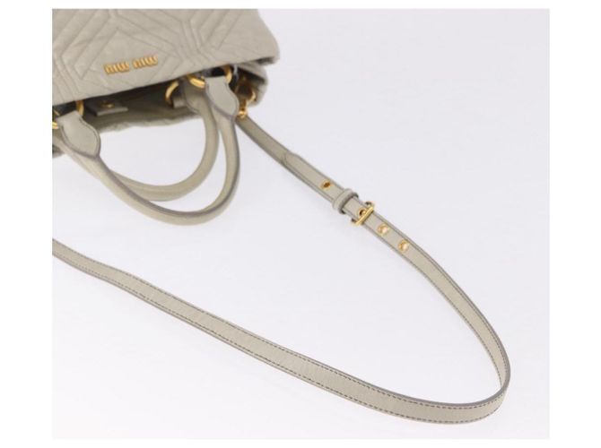 Borsa a mano Miu Miu Matelassé in pelle 2way Beige Gold Auth ka5616V D'oro - vista 9