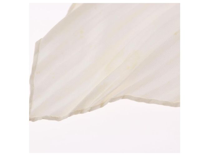 Hermès Lenço HERMES Carré Plissé 90 "Cheval Surprise" Seda Branca Auth 197112M Branco - vista 12