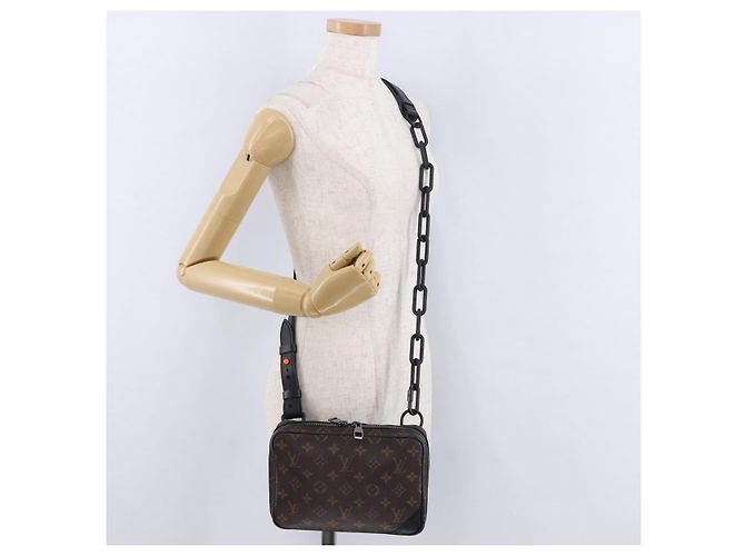 LOUIS VUITTON Monogram Solar Ray Utility Front Bag M44468 LV Auth 195330A Monogramma - vista 21