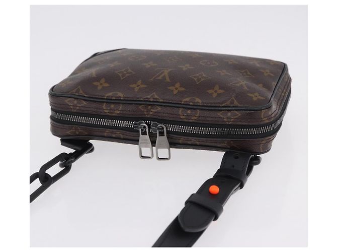 LOUIS VUITTON Monogram Solar Ray Utility Front Bag M44468 LV Auth 195330A Monogramma - vista 6