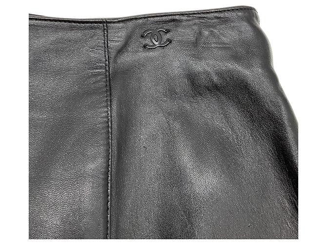 Falda línea A de cuero negro Chanel - vista 4