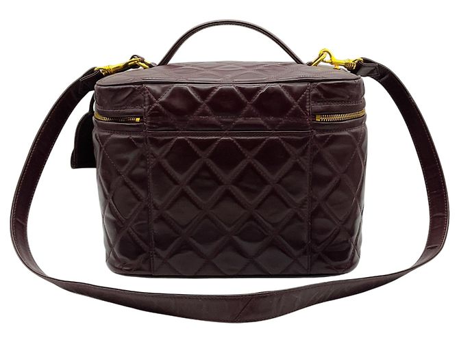 Chanel Burgundy Quilted Leather Vanity Case Red - view 3