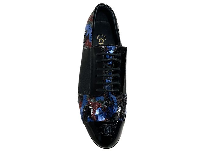 Chanel schwarze elastische Spitzen-Schnürschuhe mit Pailletten - Ansicht 3